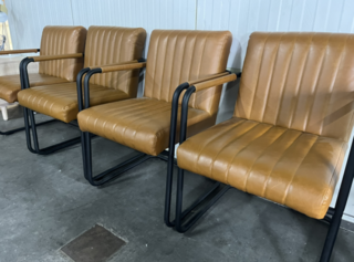 4x Eetkamerstoel Dutchbone, Stitched, Cognac